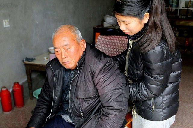 二四六天天彩资料正版更新查询，二四六天天彩正版资料更新查询服务启动