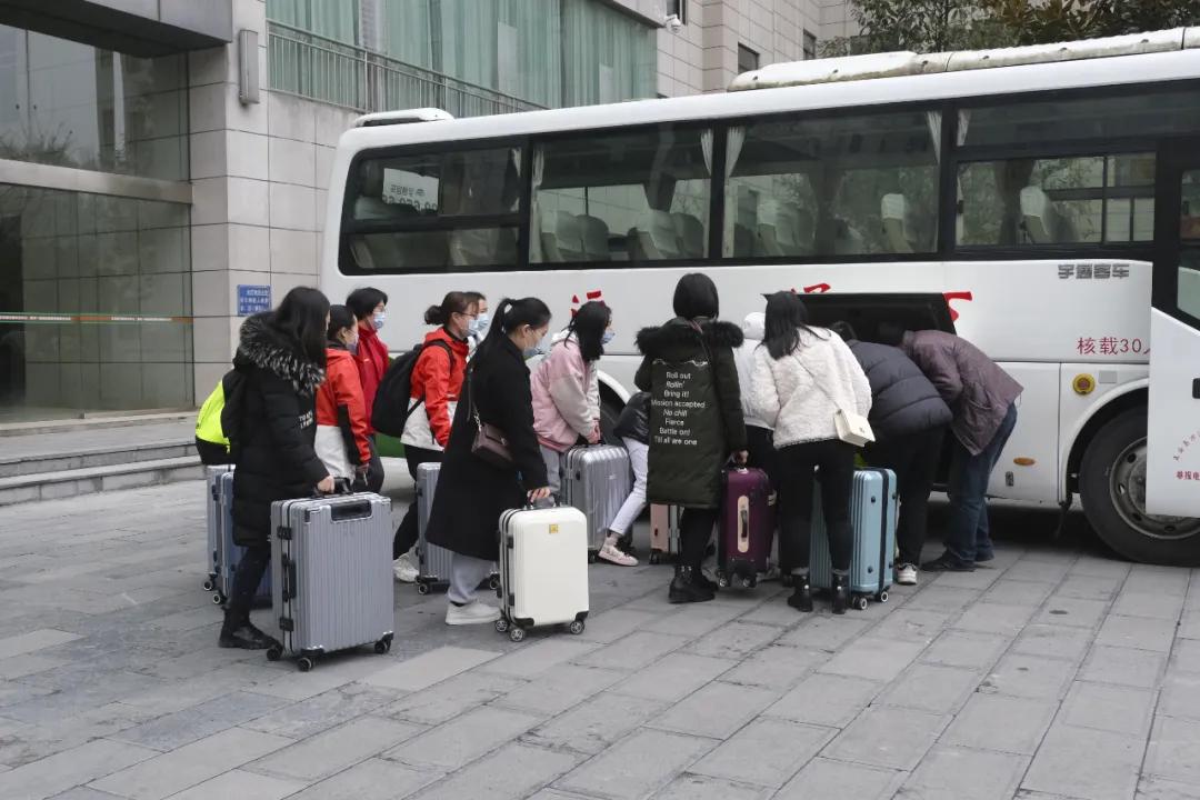 2025澳门挂牌正版挂牌今晚开什么，澳门挂牌正版今晚开奖预测分析