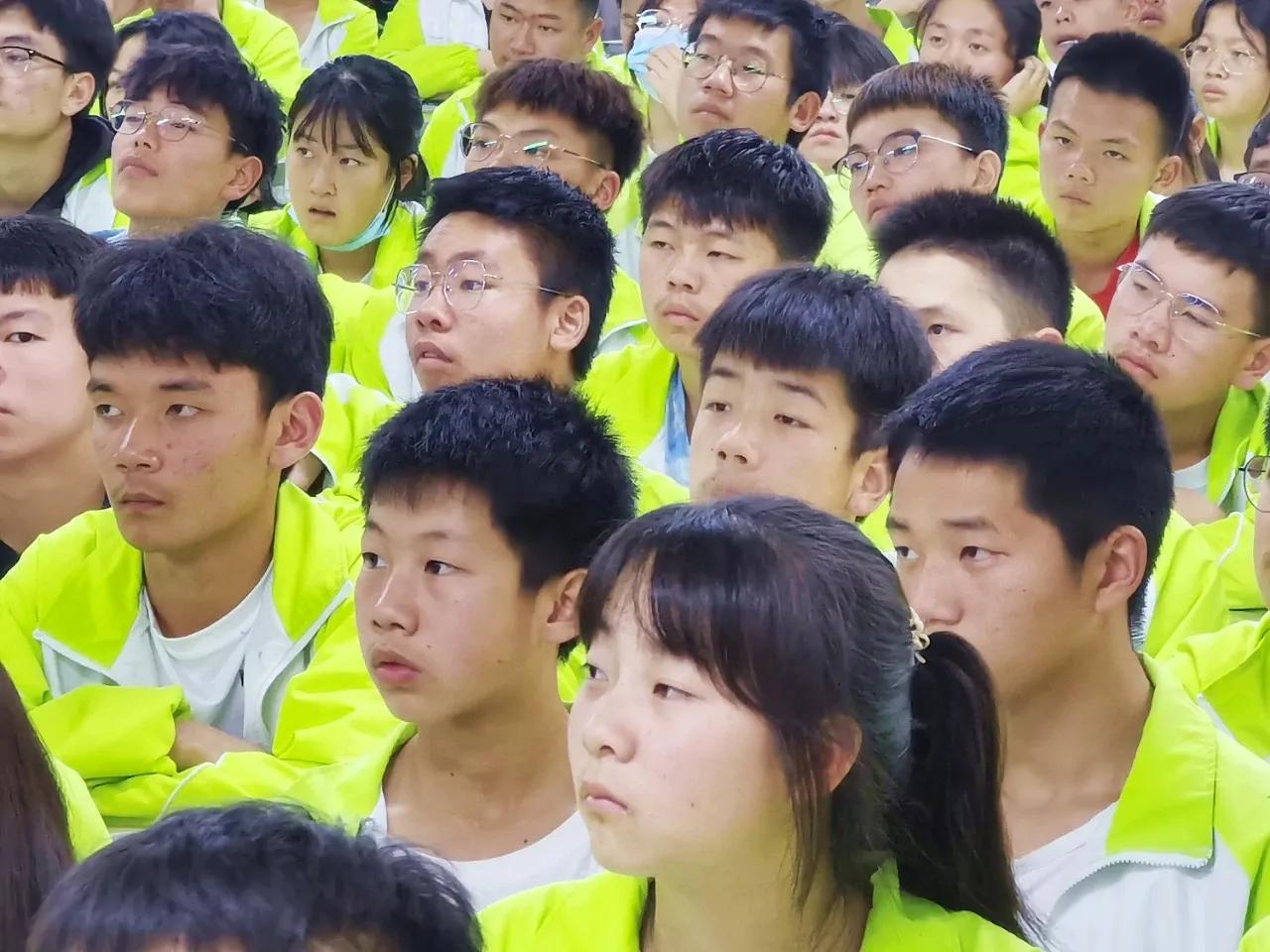 谁有三中三计算软件，三中三计算软件揭秘，谁是拥有者？