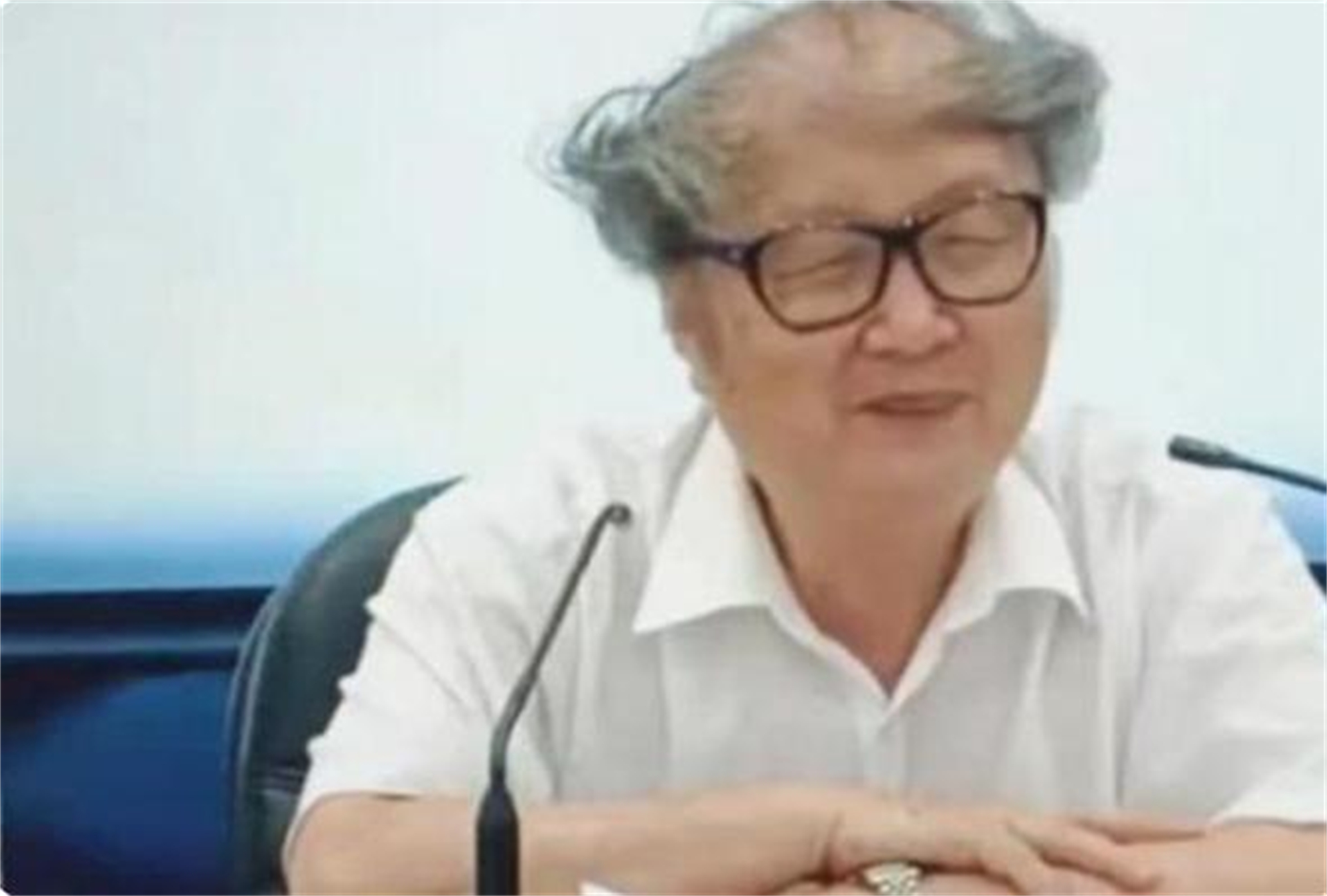 开学“发型令”引争议 专家发声